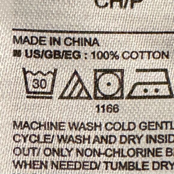 Gap white long sleeve pullover knit sweater size small S
b22 - Picture 3 of 4